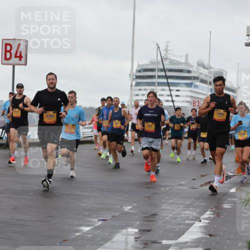13.09.2026 - Kiel Lauf Andreas Tolksdorf http://msf.ph/oto/10400521 13.09.2026 10:58:19 Kiellinie 4, 5117, 2392, 10728, 9451, 333, 3, 7462, 12486, 071 meine-sportfotos.de