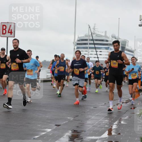 13.09.2026 - Kiel Lauf Andreas Tolksdorf http://msf.ph/oto/10400527 13.09.2026 10:58:19 Kiellinie 4, 5117, 2392, 10728, 9451, 7462, 333, 12486, 9071 meine-sportfotos.de