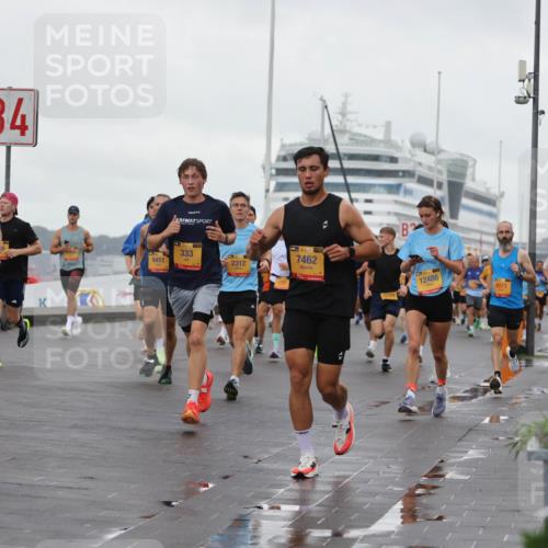 13.09.2026 - Kiel Lauf Andreas Tolksdorf http://msf.ph/oto/10400543 13.09.2026 10:58:20 Kiellinie 392, 10728, 4, 9451, 333, 7462, 2312, 12769, 12486, 9071 meine-sportfotos.de