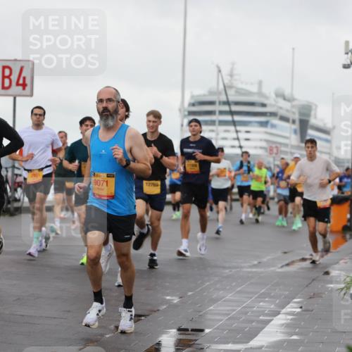 13.09.2026 - Kiel Lauf Andreas Tolksdorf http://msf.ph/oto/10400606 13.09.2026 10:58:23 Kiellinie 10341, 4, 38, 9071, 12769, 11508 meine-sportfotos.de
