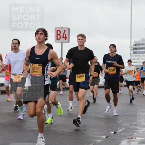 13.09.2026 - Kiel Lauf Andreas Tolksdorf http://msf.ph/oto/10400632 13.09.2026 10:58:25 Kiellinie 9368, 4, 5771, 2931, 39, 2228, 12769, 11508, 6725 meine-sportfotos.de