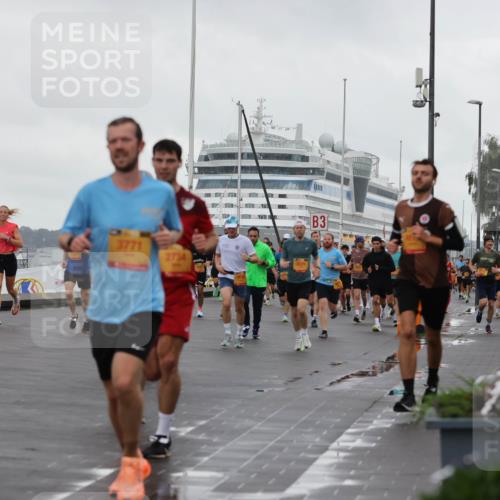 13.09.2026 - Kiel Lauf Andreas Tolksdorf http://msf.ph/oto/10400839 13.09.2026 10:58:36 Kiellinie 4, 3771, 273, 3, 100 meine-sportfotos.de