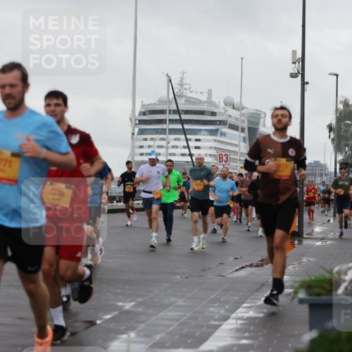 13.09.2026 - Kiel Lauf Andreas Tolksdorf http://msf.ph/oto/10400849 13.09.2026 10:58:37 Kiellinie 4, 3771, 2734, 3, 3813, 100 meine-sportfotos.de