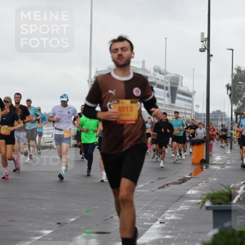 13.09.2026 - Kiel Lauf Andreas Tolksdorf http://msf.ph/oto/10400875 13.09.2026 10:58:38 Kiellinie 4, 871, 1465, 4813, 100 meine-sportfotos.de