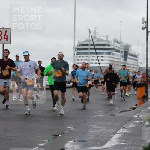 13.09.2026 - Kiel Lauf Andreas Tolksdorf http://msf.ph/oto/10400885 13.09.2026 10:58:39 Kiellinie 4, 5301, 3648, 2629, 3 meine-sportfotos.de