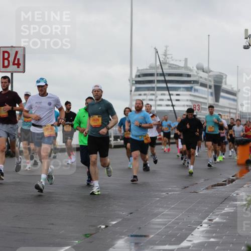 13.09.2026 - Kiel Lauf Andreas Tolksdorf http://msf.ph/oto/10400890 13.09.2026 10:58:39 Kiellinie 5301, 4, 3648, 2629, 3, 1627 meine-sportfotos.de