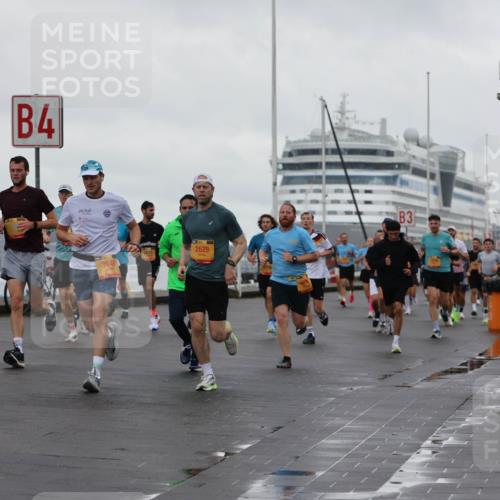 13.09.2026 - Kiel Lauf Andreas Tolksdorf http://msf.ph/oto/10400891 13.09.2026 10:58:39 Kiellinie 46, 5301, 4, 3648, 2629, 3, 1627 meine-sportfotos.de