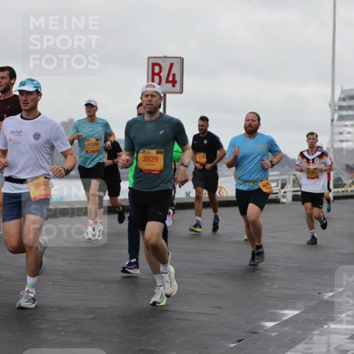 13.09.2026 - Kiel Lauf Andreas Tolksdorf http://msf.ph/oto/10400906 13.09.2026 10:58:41 Kiellinie 3648, 11334, 4, 4, 394, 2629, 7218, 63, 7570 meine-sportfotos.de