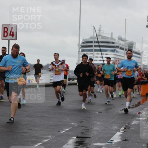 13.09.2026 - Kiel Lauf Andreas Tolksdorf http://msf.ph/oto/10400917 13.09.2026 10:58:42 Kiellinie 4, 3673, 693, 1145, 7570, 3, 1627 meine-sportfotos.de