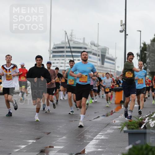 13.09.2026 - Kiel Lauf Andreas Tolksdorf http://msf.ph/oto/10400928 13.09.2026 10:58:42 Kiellinie 4, 35, 1145, 7570, 1627, 4730, 4749 meine-sportfotos.de