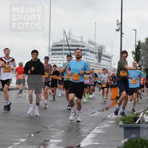 13.09.2026 - Kiel Lauf Andreas Tolksdorf http://msf.ph/oto/10400931 13.09.2026 10:58:43 Kiellinie 4, 1145, 921, 7570, 1627, 4730, 4749 meine-sportfotos.de