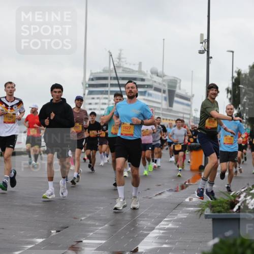 13.09.2026 - Kiel Lauf Andreas Tolksdorf http://msf.ph/oto/10400932 13.09.2026 10:58:43 Kiellinie 4, 1145, 1627, 3921, 7570, 4730, 4749 meine-sportfotos.de