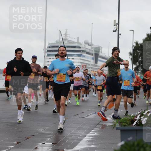 13.09.2026 - Kiel Lauf Andreas Tolksdorf http://msf.ph/oto/10400941 13.09.2026 10:58:43 Kiellinie 4, 1145, 921, 1627, 3, 4749 meine-sportfotos.de