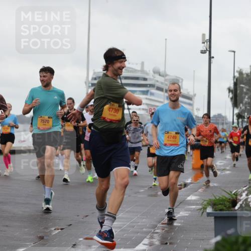 13.09.2026 - Kiel Lauf Andreas Tolksdorf http://msf.ph/oto/10400976 13.09.2026 10:58:45 Kiellinie 4, 921, 6746, 39, 7570, 31, 4, 39, 4730, 1, 39, 4749, 11796 meine-sportfotos.de