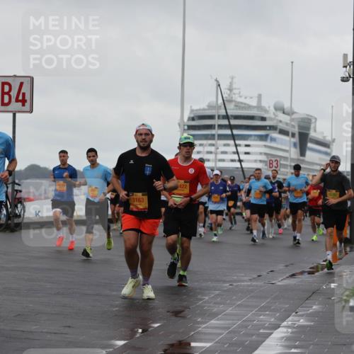 13.09.2026 - Kiel Lauf Andreas Tolksdorf http://msf.ph/oto/10401047 13.09.2026 10:58:53 Kiellinie 3502, 4, 10039, 3163, 422, 3, 4290 meine-sportfotos.de