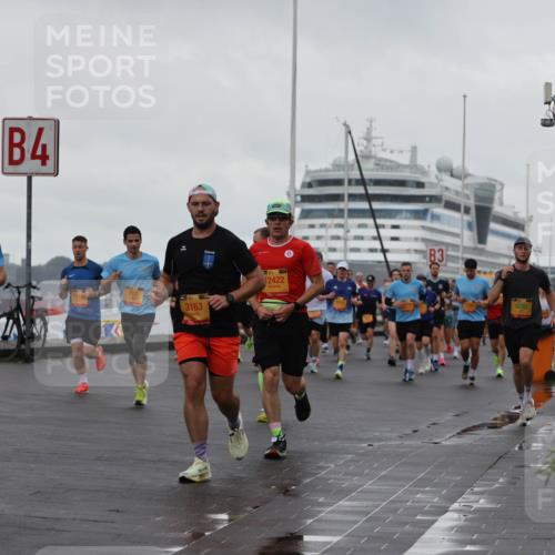 13.09.2026 - Kiel Lauf Andreas Tolksdorf http://msf.ph/oto/10401053 13.09.2026 10:58:53 Kiellinie 3502, 4, 817, 3163, 12, 12422, 0, 3, 4290 meine-sportfotos.de