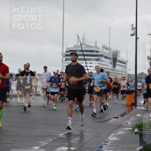 13.09.2026 - Kiel Lauf Andreas Tolksdorf http://msf.ph/oto/10401092 13.09.2026 10:58:55 Kiellinie 422, 0, 4, 11812, 12 meine-sportfotos.de