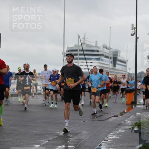 13.09.2026 - Kiel Lauf Andreas Tolksdorf http://msf.ph/oto/10401095 13.09.2026 10:58:55 Kiellinie 4, 4290, 11812, 12 meine-sportfotos.de