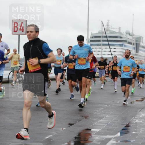 13.09.2026 - Kiel Lauf Andreas Tolksdorf http://msf.ph/oto/10401141 13.09.2026 10:58:59 Kiellinie 298, 505, 4, 6630, 6395, 7436, 6084, 1814 meine-sportfotos.de