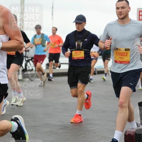 13.09.2026 - Kiel Lauf Andreas Tolksdorf http://msf.ph/oto/10401267 13.09.2026 10:59:24 Kiellinie 38, 2422, 3859, 11922, 4 meine-sportfotos.de