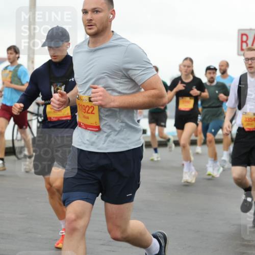 13.09.2026 - Kiel Lauf Andreas Tolksdorf http://msf.ph/oto/10401279 13.09.2026 10:59:24 Kiellinie 4, 38, 11922, 3354, 39, 1947 meine-sportfotos.de