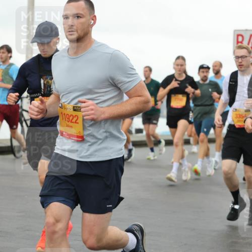 13.09.2026 - Kiel Lauf Andreas Tolksdorf http://msf.ph/oto/10401280 13.09.2026 10:59:24 Kiellinie 38, 11922, 3354, 39, 1947 meine-sportfotos.de