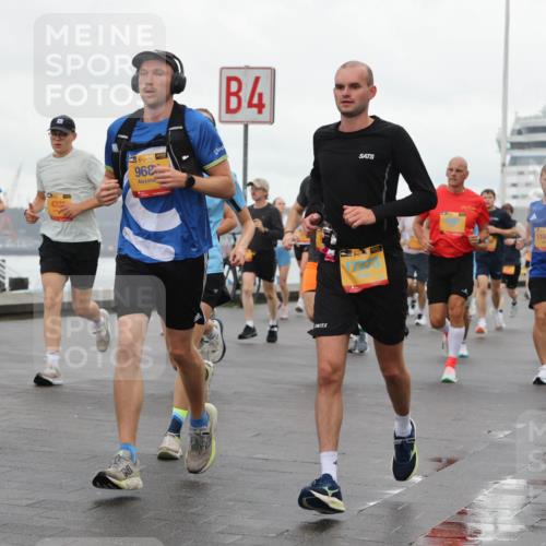 13.09.2026 - Kiel Lauf Andreas Tolksdorf http://msf.ph/oto/10401408 13.09.2026 10:59:34 Kiellinie 5263, 4325, 38, 968, 4, 11663 meine-sportfotos.de