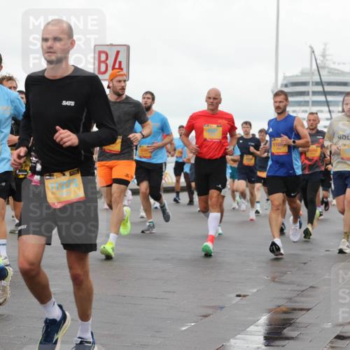 13.09.2026 - Kiel Lauf Andreas Tolksdorf http://msf.ph/oto/10401425 13.09.2026 10:59:35 Kiellinie 38, 688, 38, 3989, 4, 11665, 4066 meine-sportfotos.de