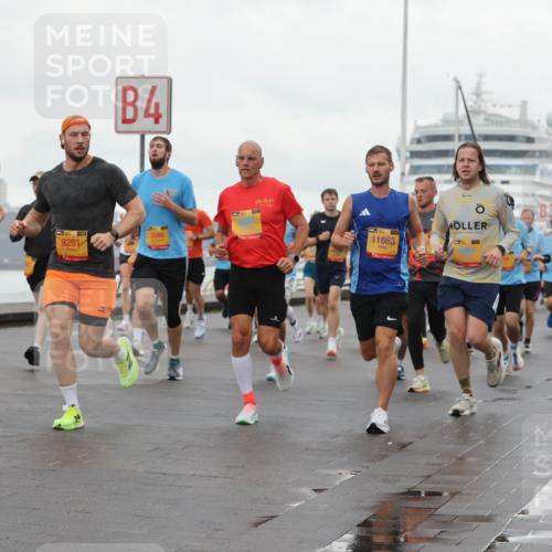 13.09.2026 - Kiel Lauf Andreas Tolksdorf http://msf.ph/oto/10401436 13.09.2026 10:59:35 Kiellinie 4, 8291, 3586, 4281, 11663, 3, 742 meine-sportfotos.de