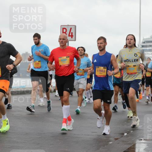 13.09.2026 - Kiel Lauf Andreas Tolksdorf http://msf.ph/oto/10401453 13.09.2026 10:59:36 Kiellinie 587, 4, 38, 8291, 3586, 39, 11663, 39 meine-sportfotos.de