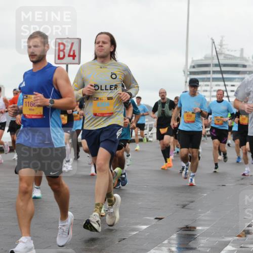 13.09.2026 - Kiel Lauf Andreas Tolksdorf http://msf.ph/oto/10401474 13.09.2026 10:59:37 Kiellinie 38, 4281, 4, 1166, 181, 38, 4304, 839, 7424, 3721 meine-sportfotos.de