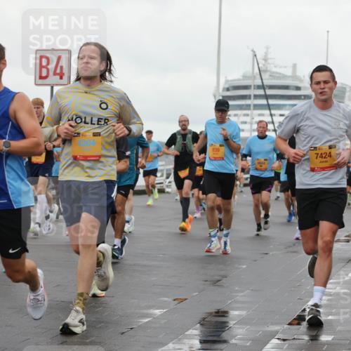 13.09.2026 - Kiel Lauf Andreas Tolksdorf http://msf.ph/oto/10401476 13.09.2026 10:59:37 Kiellinie 4, 140, 116, 39, 4304, 839, 38, 7424, 3721 meine-sportfotos.de