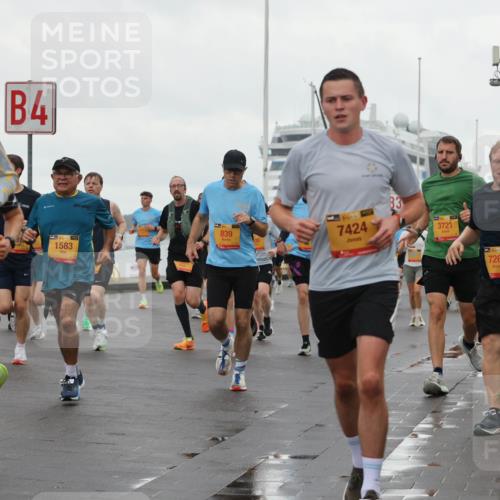13.09.2026 - Kiel Lauf Andreas Tolksdorf http://msf.ph/oto/10401481 13.09.2026 10:59:37 Kiellinie 4, 4304, 1583, 839, 7424, 83, 3721, 39, 7263 meine-sportfotos.de