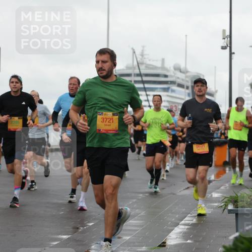 13.09.2026 - Kiel Lauf Andreas Tolksdorf http://msf.ph/oto/10401510 13.09.2026 10:59:39 Kiellinie 620, 4, 2395, 38, 3721, 9631 meine-sportfotos.de