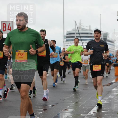 13.09.2026 - Kiel Lauf Andreas Tolksdorf http://msf.ph/oto/10401513 13.09.2026 10:59:40 Kiellinie 3451, 4, 2395, 38, 3721, 9631 meine-sportfotos.de