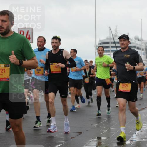 13.09.2026 - Kiel Lauf Andreas Tolksdorf http://msf.ph/oto/10401522 13.09.2026 10:59:40 Kiellinie 4, 3457, 38, 3721, 9884, 39, 166, 9631 meine-sportfotos.de