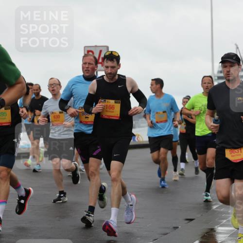 13.09.2026 - Kiel Lauf Andreas Tolksdorf http://msf.ph/oto/10401533 13.09.2026 10:59:41 Kiellinie 71, 38, 3721, 166, 395, 980, 630, 9631 meine-sportfotos.de
