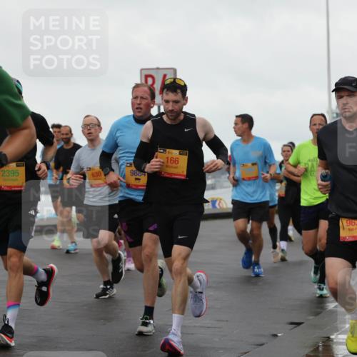 13.09.2026 - Kiel Lauf Andreas Tolksdorf http://msf.ph/oto/10401535 13.09.2026 10:59:41 Kiellinie 39, 3721, 1938, 2395, 39, 166, 630, 9864, 9631 meine-sportfotos.de