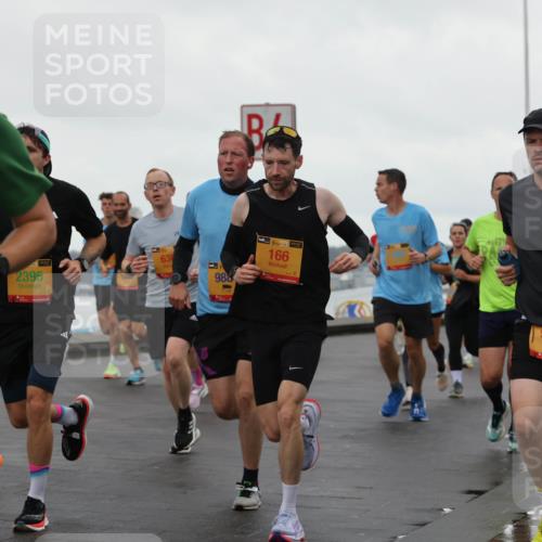 13.09.2026 - Kiel Lauf Andreas Tolksdorf http://msf.ph/oto/10401536 13.09.2026 10:59:41 Kiellinie 39, 3721, 2395, 63, 988, 38, 166, 9631 meine-sportfotos.de