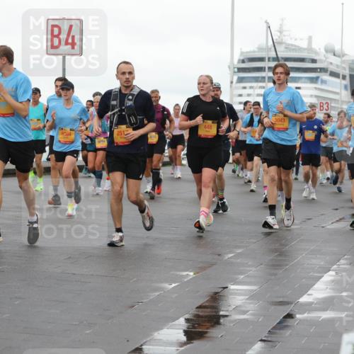13.09.2026 - Kiel Lauf Andreas Tolksdorf http://msf.ph/oto/10401589 13.09.2026 10:59:55 Kiellinie 38, 102, 4, 5364, 9754, 251, 3610, 448, 3043, 3 meine-sportfotos.de