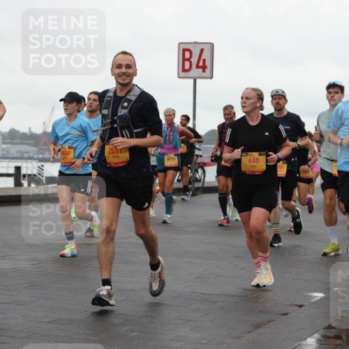 13.09.2026 - Kiel Lauf Andreas Tolksdorf http://msf.ph/oto/10401606 13.09.2026 10:59:56 Kiellinie 38, 5064, 2517, 4, 9754, 448, 168, 39, 3043 meine-sportfotos.de