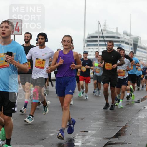 13.09.2026 - Kiel Lauf Andreas Tolksdorf http://msf.ph/oto/10401623 13.09.2026 10:59:58 Kiellinie 4, 38, 43, 38, 3654, 38, 3654, 6907, 680, 552 meine-sportfotos.de