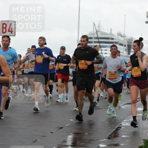13.09.2026 - Kiel Lauf Andreas Tolksdorf http://msf.ph/oto/10401643 13.09.2026 10:59:59 Kiellinie 4, 6907, 7680, 39, 552, 6427 meine-sportfotos.de