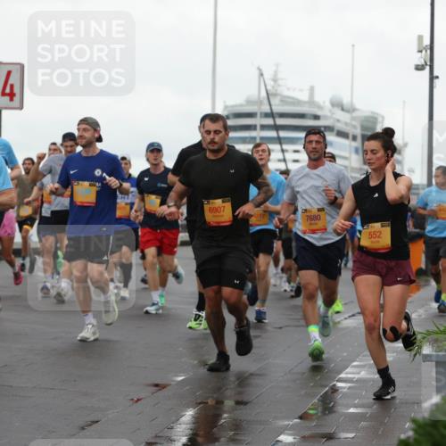 13.09.2026 - Kiel Lauf Andreas Tolksdorf http://msf.ph/oto/10401647 13.09.2026 10:59:59 Kiellinie 4, 3396, 6907, 6217, 7680, 39, 552 meine-sportfotos.de