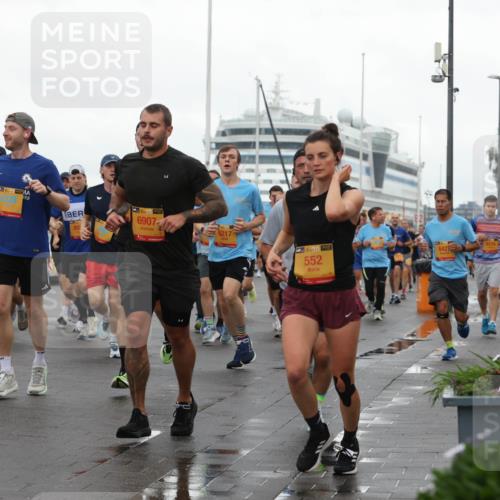 13.09.2026 - Kiel Lauf Andreas Tolksdorf http://msf.ph/oto/10401650 13.09.2026 10:59:59 Kiellinie 4, 39, 6907, 138, 552, 4574, 6427 meine-sportfotos.de
