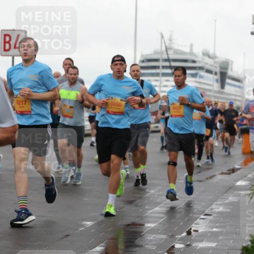 13.09.2026 - Kiel Lauf Andreas Tolksdorf http://msf.ph/oto/10401685 13.09.2026 11:00:02 Kiellinie 6217, 38, 580, 5550, 6427 meine-sportfotos.de