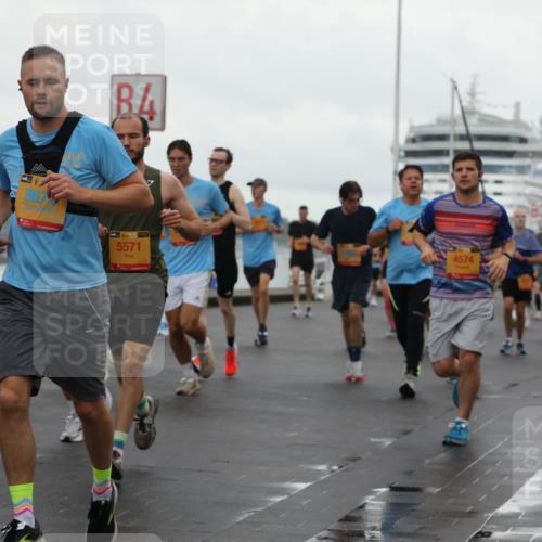 13.09.2026 - Kiel Lauf Andreas Tolksdorf http://msf.ph/oto/10401725 13.09.2026 11:00:04 Kiellinie 967, 27, 4, 5571, 4574, 83 meine-sportfotos.de