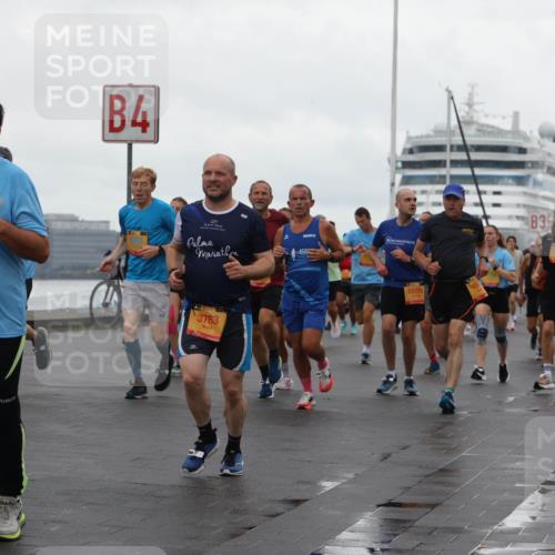 13.09.2026 - Kiel Lauf Andreas Tolksdorf http://msf.ph/oto/10401753 13.09.2026 11:00:07 Kiellinie 4, 39, 950, 3763, 10219, 3, 6095 meine-sportfotos.de