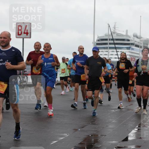 13.09.2026 - Kiel Lauf Andreas Tolksdorf http://msf.ph/oto/10401773 13.09.2026 11:00:08 Kiellinie 1, 381, 3763, 4, 102, 3, 6095, 9113 meine-sportfotos.de