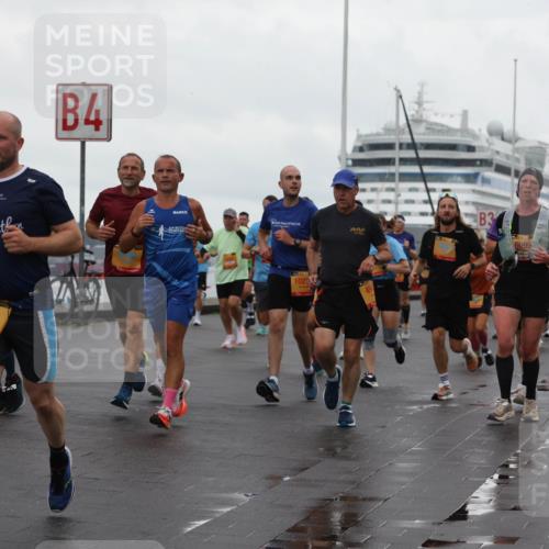 13.09.2026 - Kiel Lauf Andreas Tolksdorf http://msf.ph/oto/10401774 13.09.2026 11:00:08 Kiellinie 4, 38, 3763, 102, 3, 6095, 9113 meine-sportfotos.de